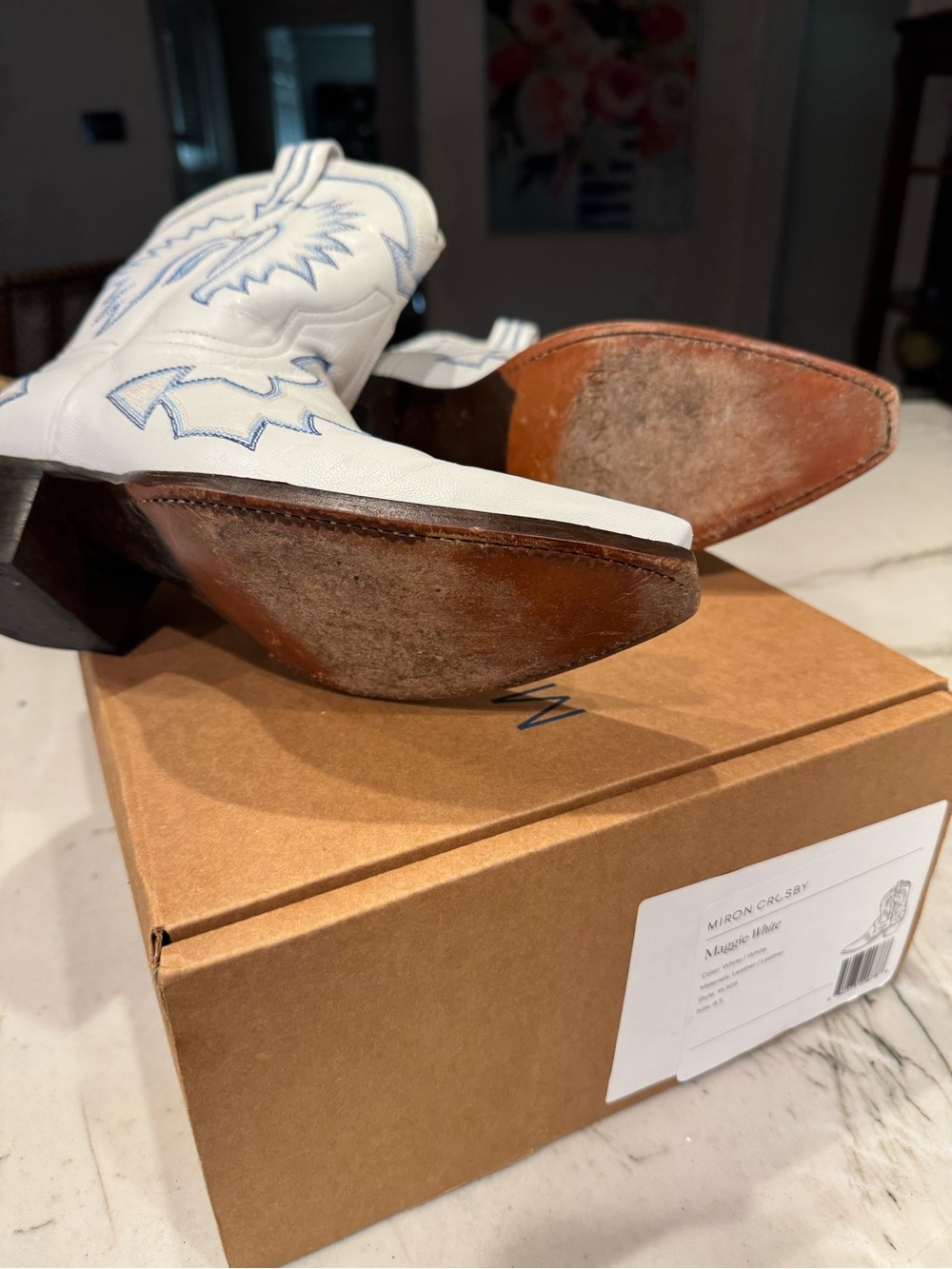 MIRÒN Maggie White Women's Western Ankle Boots - Picture 9 of 9